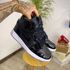 Tenis Jordan 1 Retro Negro.