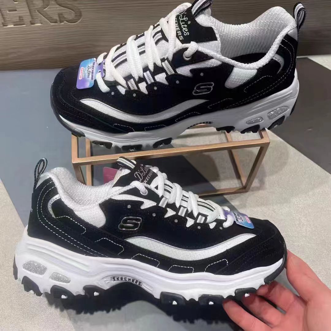 Tenis Skechers Negro Blanco.