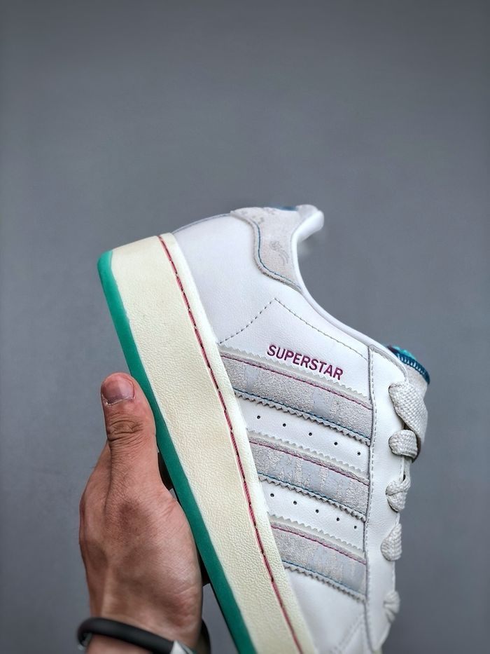 Tenis Adidas Superstar Blanco Suela Verde.