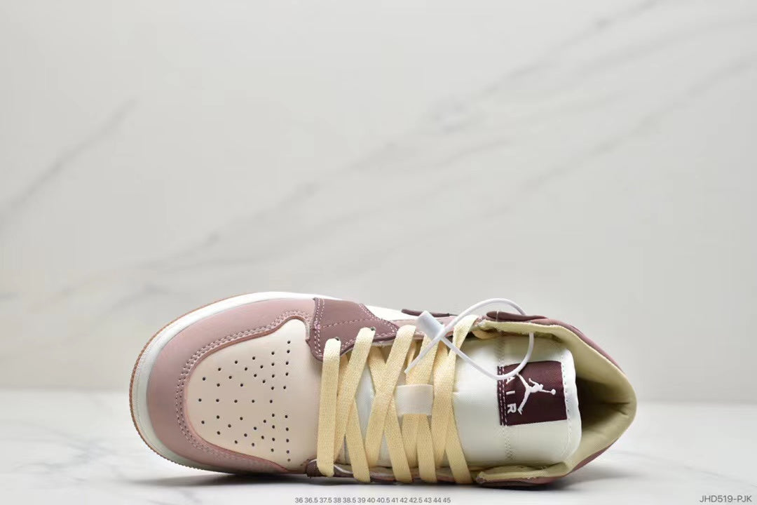 Tenis Jordan 1 Retro Bota Veig