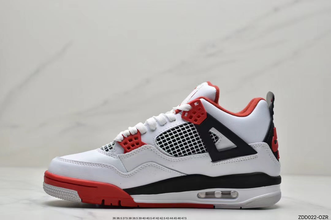 Tenis Jordan 4 Retro Blanco Rojo.
