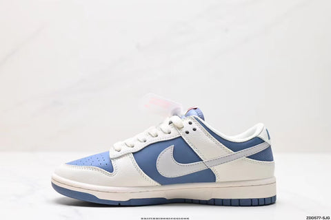 Tenis SB Dunk Low Blanco Azul The North Face