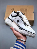 Tenis Amiri Blanco Negro.