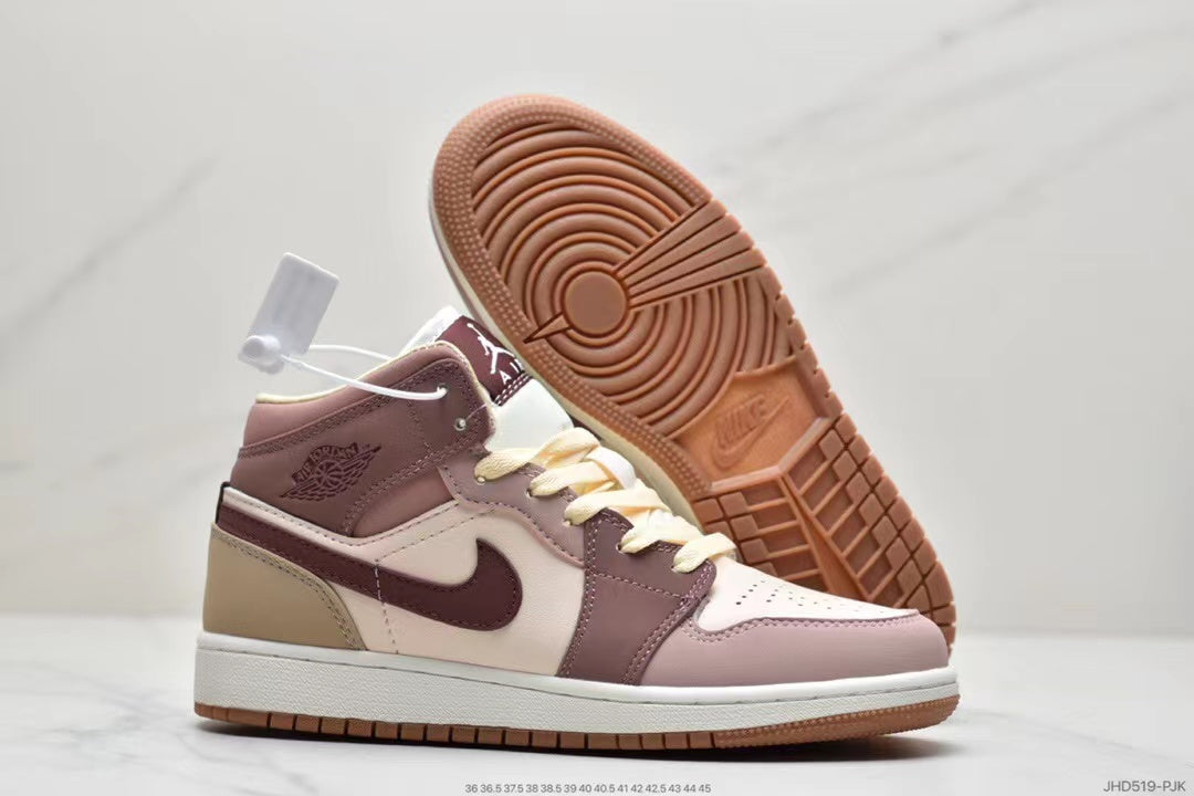Tenis Jordan 1 Retro Bota Veig