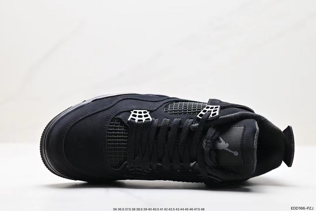 Tenis Jordan 4 Retro Negro.