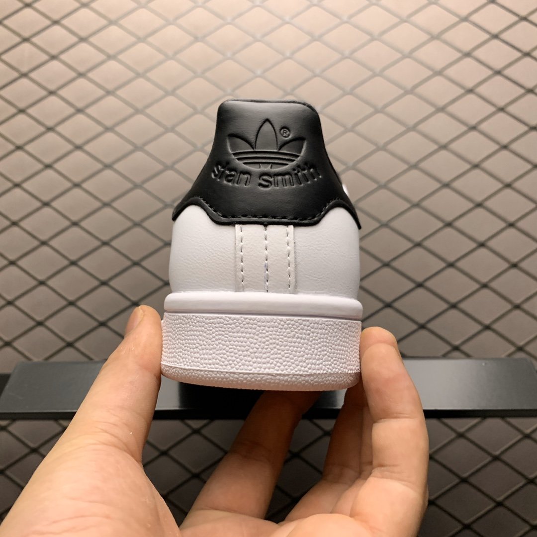 Tenis Stan Smith Blanco Negro.