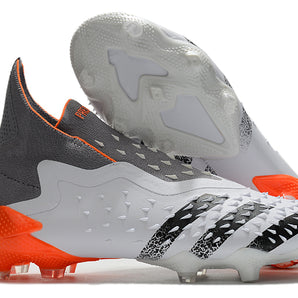 Guayos Predator Freak Mutator Blanco/Gris Bota.