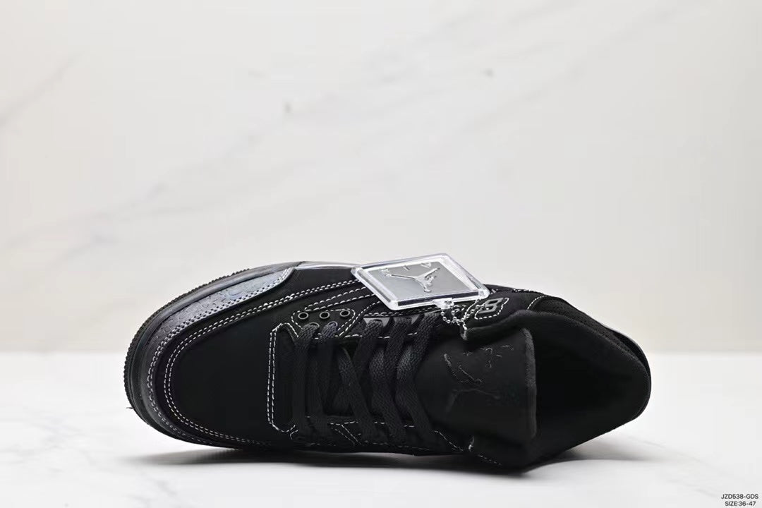 Tenis Jordan 3 Retro Travis Scott Negro.