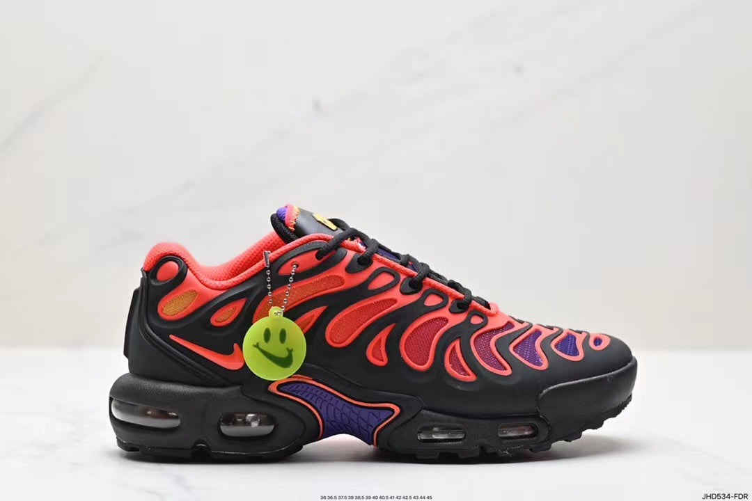 Tenis Air Max Plus Negros Rojo.