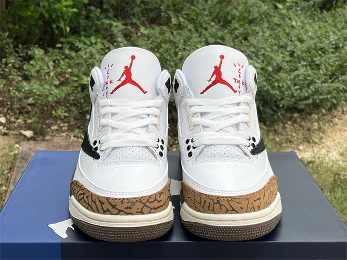 Tenis Jordan 3 Retro Travis Scott Blanco Cafe.