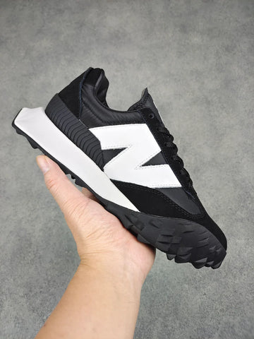 Tenis New Balance XC Negro.