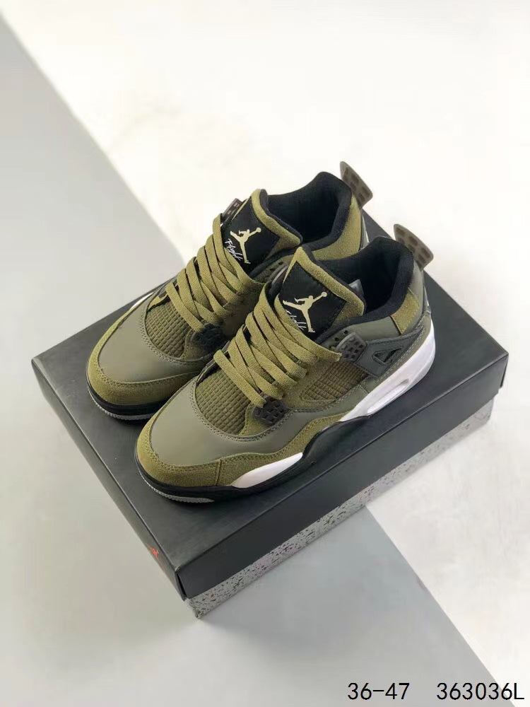 Tenis Jordan 4 Retro Verde Oscuro.