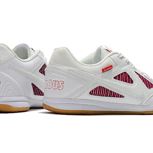 Supreme x Nike SB Gato Blanco.