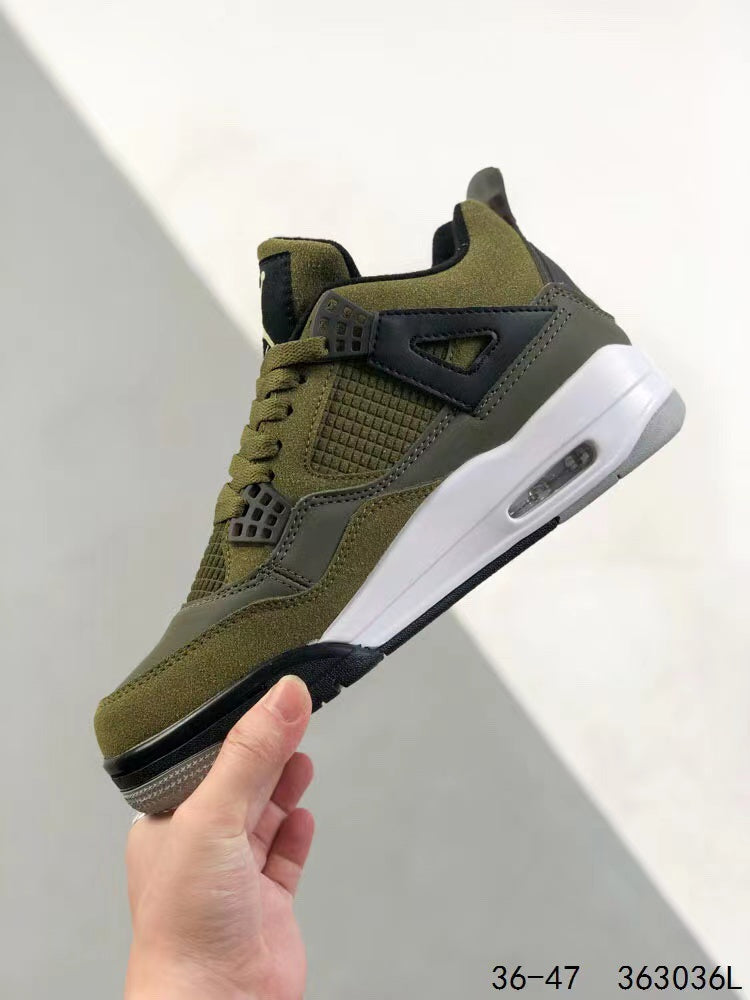 Tenis Jordan 4 Retro Verde Oscuro.