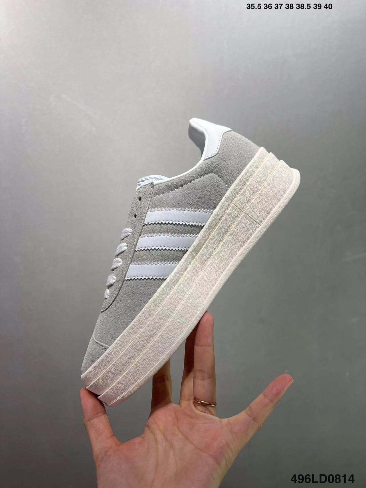 Tenis Gazelle Bold Gris Plataforma.