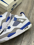 Tenis Jordan 4 Retro Blanco Azul.